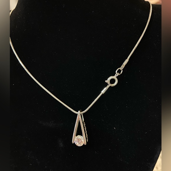 Gorgeous Large Crystal Long Necklace - Picture 8 of 9